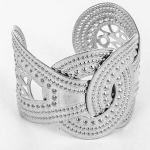 Designer inspired Hammered CUFF BRACELET ~ Color is Silver ~ New w/tags.